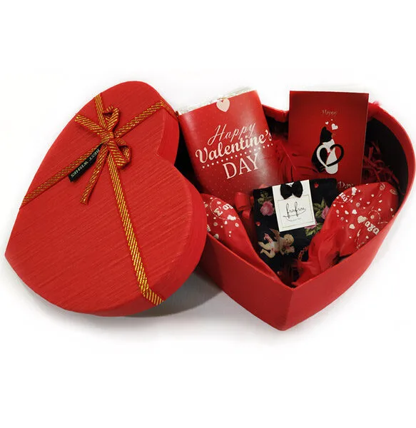 Κουτί Βαλεντίνου με εσώρουχο "Happy Valentine's Day"